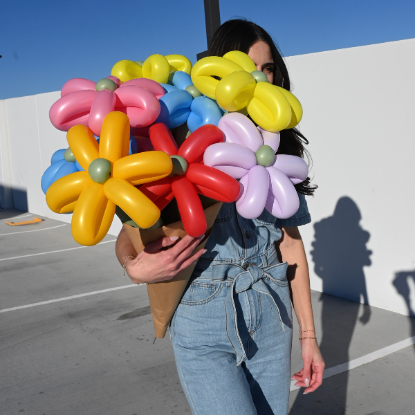 Why Floral Balloon Bouquets Are the Valentine’s Day Gift Everyone Will Remember 🌸🎈| We Poppin Las Vegas